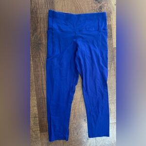 Under Armour cropped  fitted women’s leggings Sz small